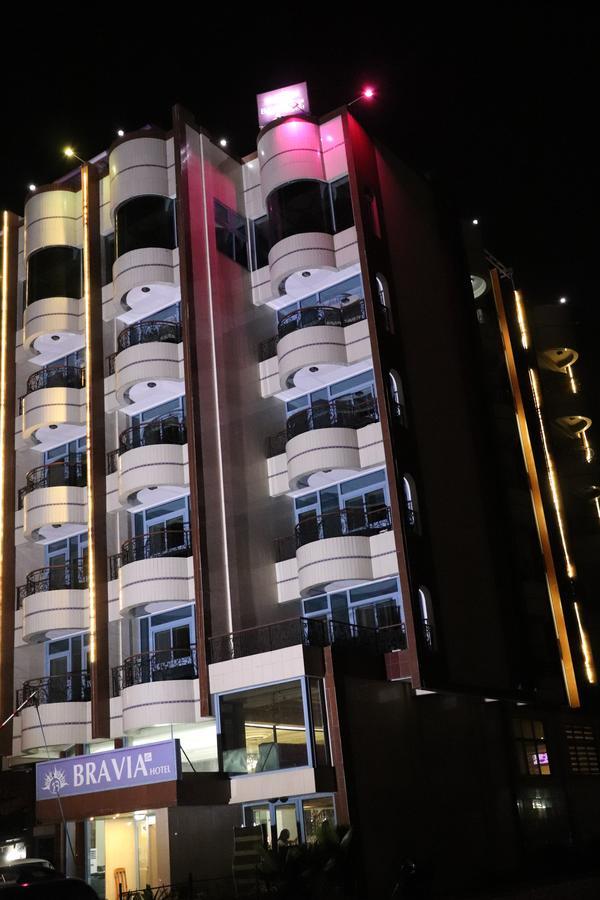 Bravia Eco Hotel Ломе Екстериор снимка